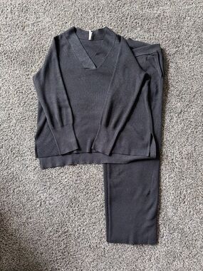 Soma Black Ribbed Knit V-Neck Top and Matching Elastic Waist Wide Leg Pants